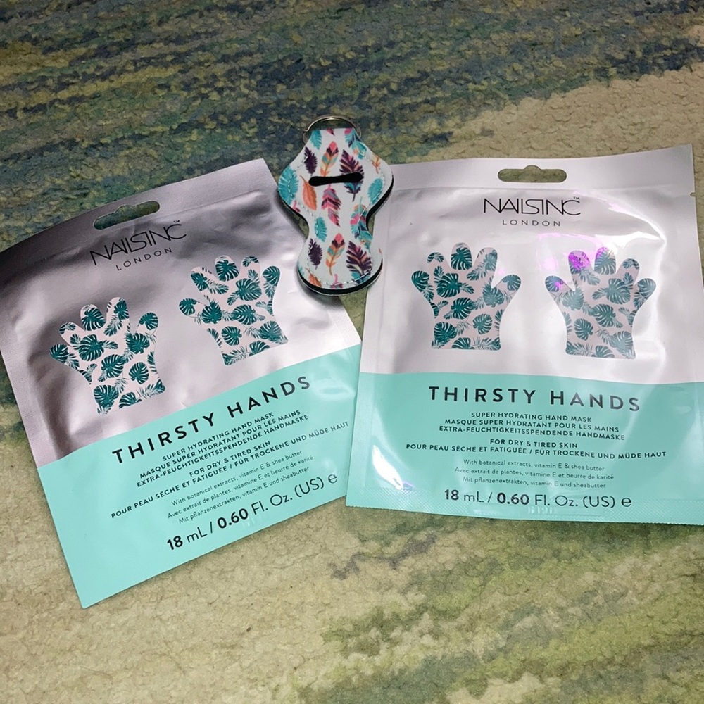 💰2/$15💰Thirsty hands (2 packages) and chapstick holder!